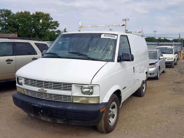 1GCDM19X12B129609 - 2002 CHEVROLET ASTRO WHITE photo 2