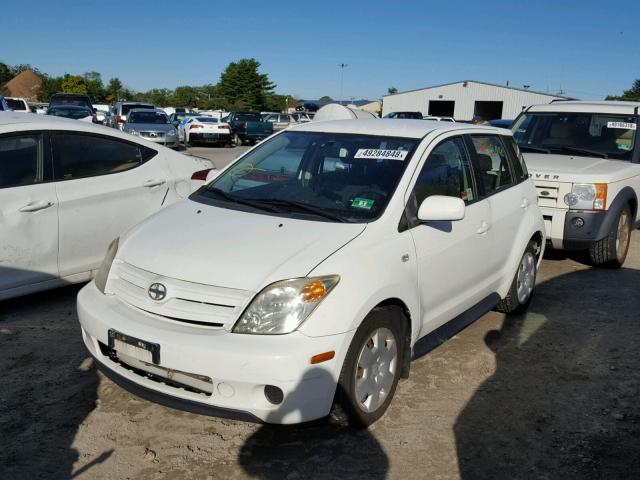 JTKKT604150110075 - 2005 TOYOTA SCION XA WHITE photo 2