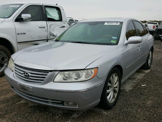 KMHFC46F47A192091 - 2007 HYUNDAI AZERA SE SILVER photo 2