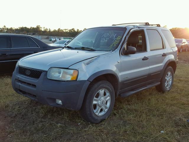 1FMYU03142KD42730 - 2002 FORD ESCAPE XLT SILVER photo 2