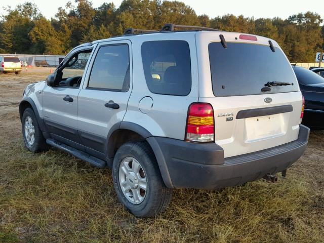 1FMYU03142KD42730 - 2002 FORD ESCAPE XLT SILVER photo 3