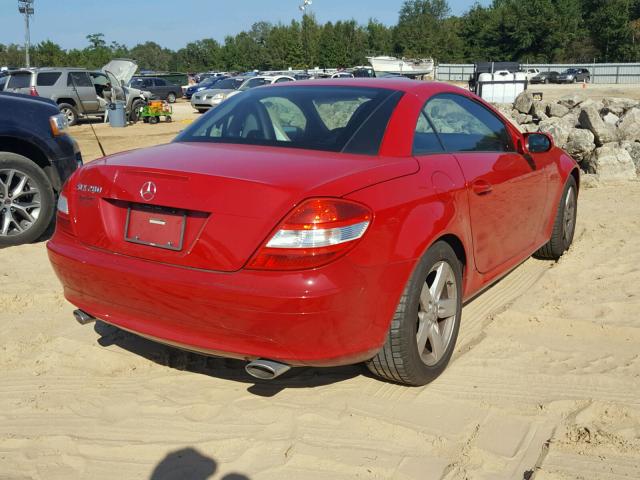 WDBWK54F67F158817 - 2007 MERCEDES-BENZ SLK 280 RED photo 4