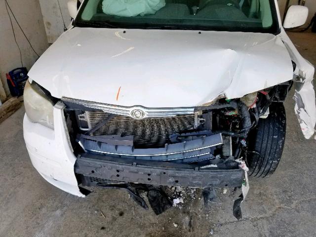 2A4RR5D1XAR359080 - 2010 CHRYSLER TOWN & COU WHITE photo 7