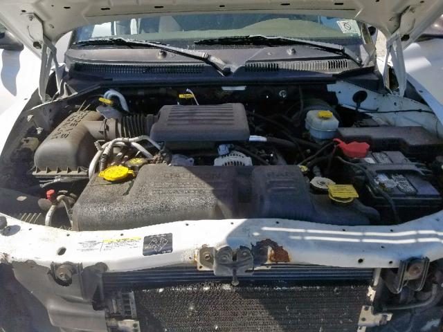 1B7HG48N82S586718 - 2002 DODGE DAKOTA QUA WHITE photo 7