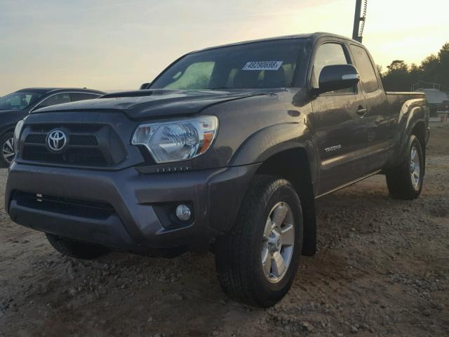 5TFTU4GNXFX076142 - 2015 TOYOTA TACOMA PRE GRAY photo 2