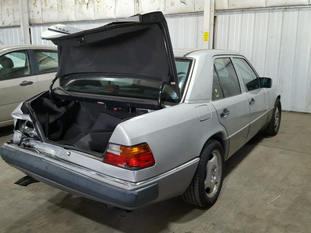 WDBEA34E5NB768884 - 1992 MERCEDES-BENZ 400 E SILVER photo 4