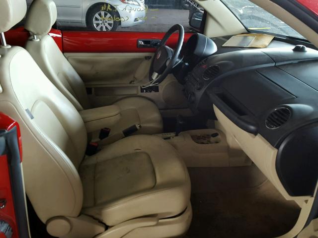 3VWRF31Y16M304307 - 2006 VOLKSWAGEN NEW BEETLE 红色 照片 5