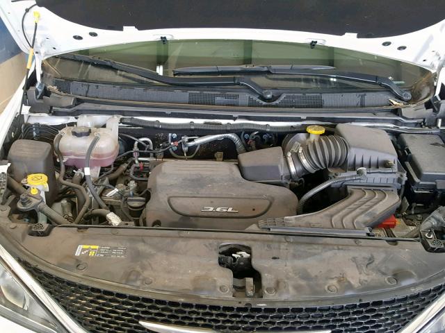 2C4RC1BG3HR759788 - 2017 CHRYSLER PACIFICA T WHITE photo 7