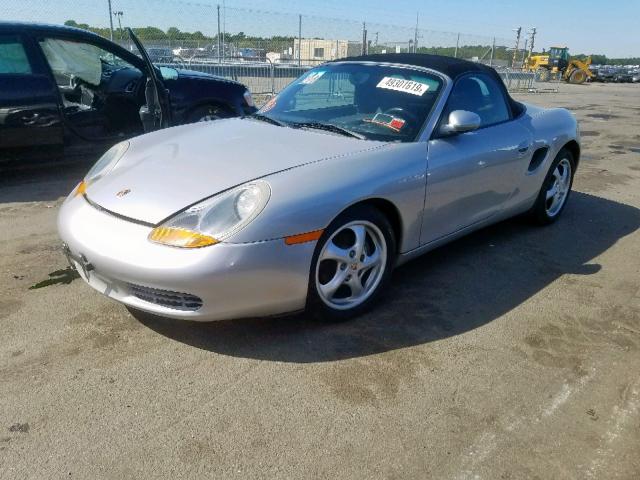 WP0CA2986XU623916 - 1999 PORSCHE BOXSTER SILVER photo 2