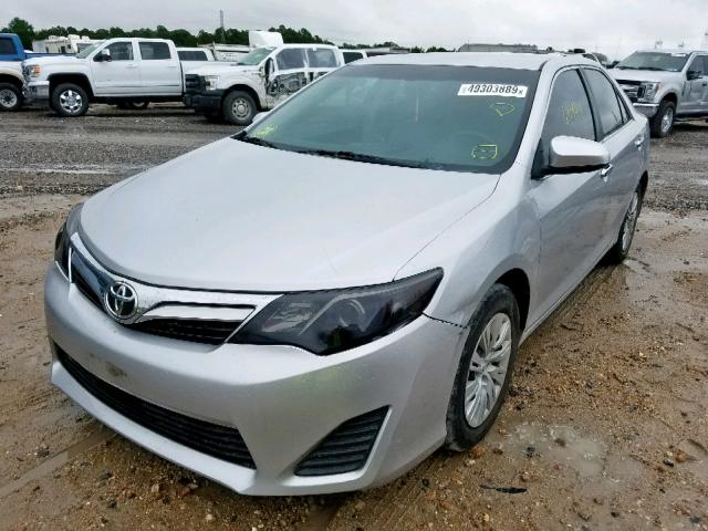 4T4BF1FKXCR200730 - 2012 TOYOTA CAMRY BASE SILVER photo 2