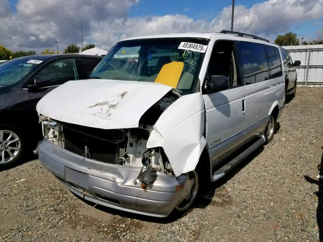 1GNDM19W6YB143545 - 2000 CHEVROLET ASTRO WHITE photo 2