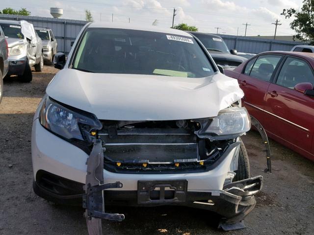 5J6RM3H35EL042305 - 2014 HONDA CR-V LX WHITE photo 9