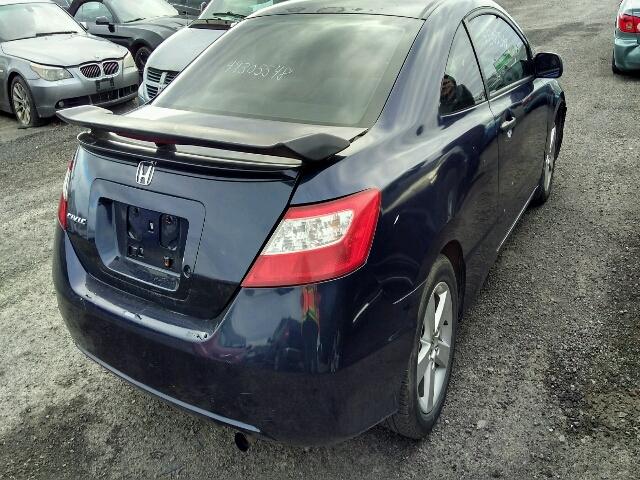 2HGFG12326H012773 - 2006 HONDA CIVIC DX V BLUE photo 4