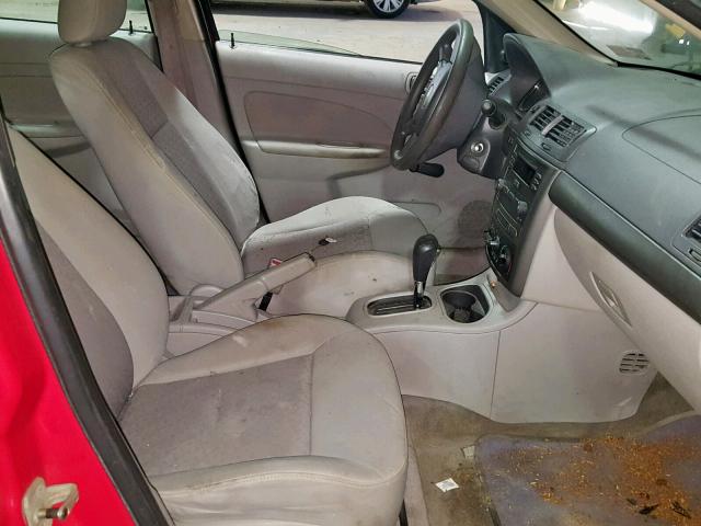 1G1AK52F157547427 - 2005 CHEVROLET COBALT RED photo 5