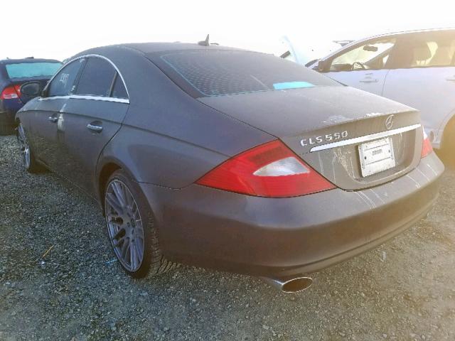 WDDDJ72X17A086172 - 2007 MERCEDES-BENZ CLS 550 GRAY photo 3