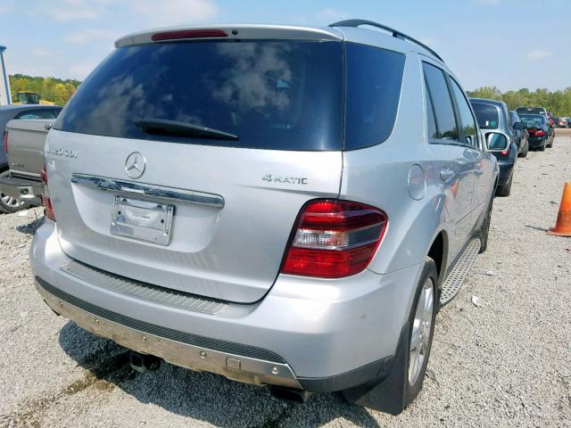 4JGBB22E38A432817 - 2008 MERCEDES-BENZ ML 320 CDI SILVER photo 4