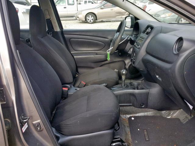 3N1CN7AP8FL868510 - 2015 NISSAN VERSA S GRAY photo 5