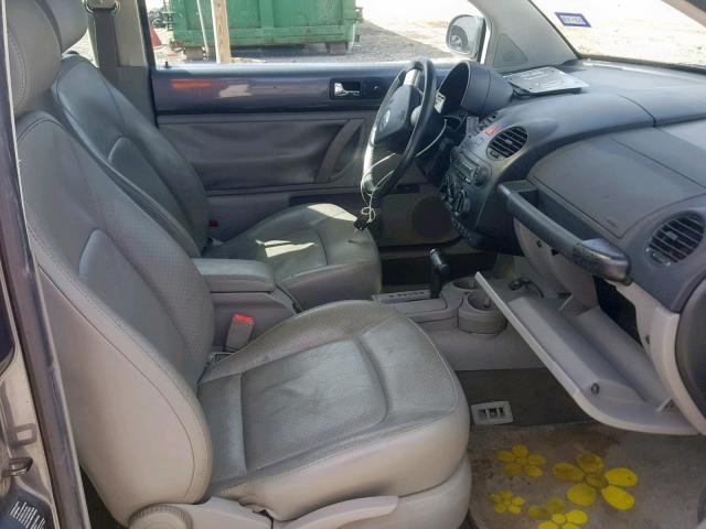 3VWCK31CX4M417479 - 2004 VOLKSWAGEN NEW BEETLE ნაცრისფერი ფოტო 5