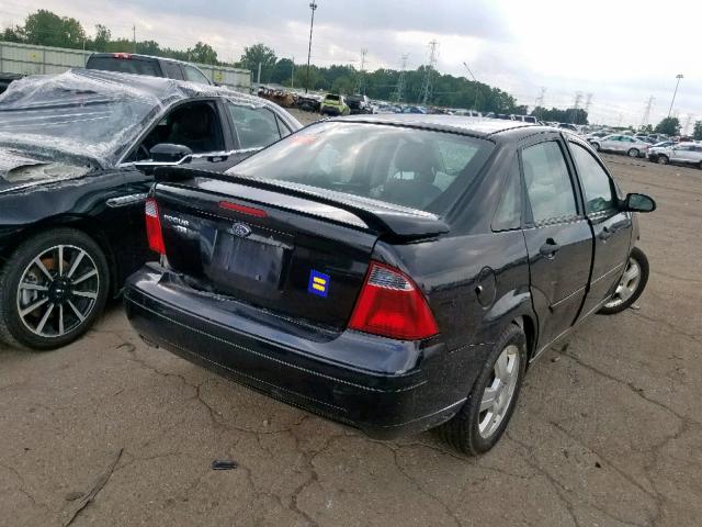 1FAHP34N27W360616 - 2007 FORD FOCUS ZX4 BLACK photo 4