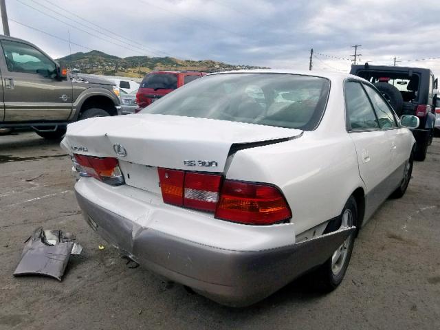 JT8BF28G5W5031534 - 1998 LEXUS ES 300 WHITE photo 4