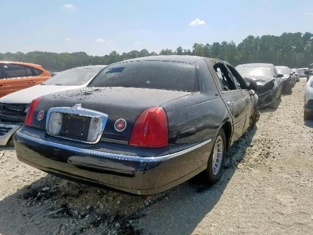 1LNFM81W8WY650166 - 1998 LINCOLN TOWN CAR E BLACK photo 4