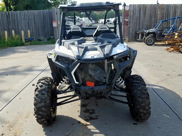 3NSVDE995KH488958 - 2019 POLARIS RZR XP 100 WHITE photo 2