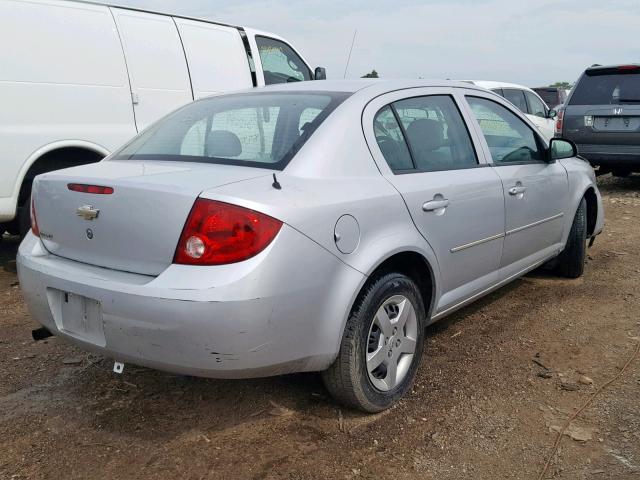 1G1AK52F057651505 - 2005 CHEVROLET COBALT SILVER photo 4