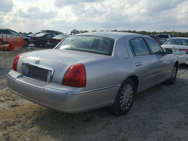 1LNHM81W74Y602177 - 2004 LINCOLN TOWN CAR E SILVER photo 4