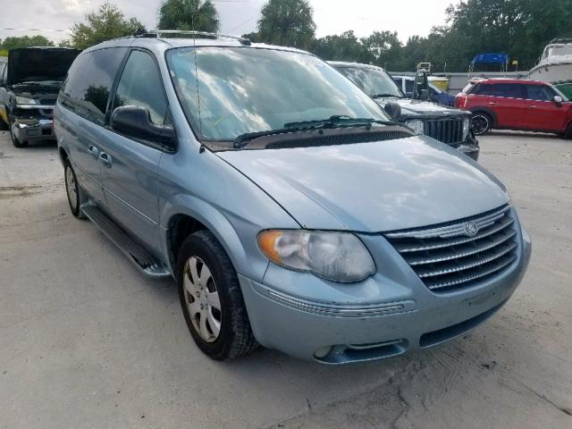 2C4GP64LX5R356163 - 2005 CHRYSLER TOWN & COU BLUE photo 1