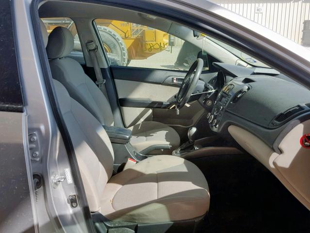 KNAFU4A20D5726372 - 2013 KIA FORTE EX SILVER photo 5