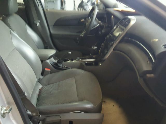 1G11C5SL7FF150234 - 2015 CHEVROLET MALIBU 1LT 银色 照片 5