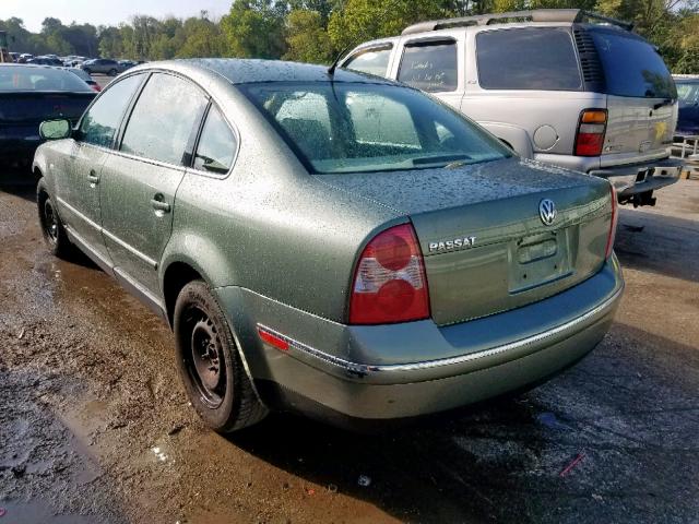 WVWMD63B23E077384 - 2003 VOLKSWAGEN PASSAT GL GREEN photo 3