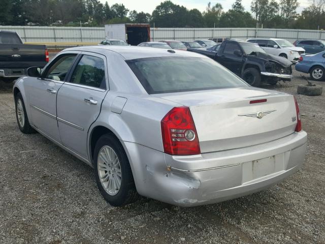 2C3CA5CV4AH167395 - 2010 CHRYSLER 300 TOURIN SILVER photo 3