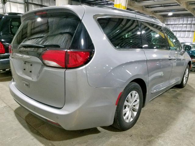 2C4RC1BG7HR598975 - 2017 CHRYSLER PACIFICA T SILVER photo 4