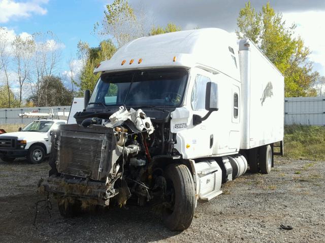 3ALAGGDV4FSGF3346 - 2015 FREIGHTLINER CASCADIA 1 WHITE photo 2