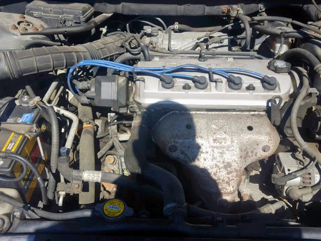 1HGCG5648WA256214 - 1998 HONDA ACCORD LX GREEN photo 7