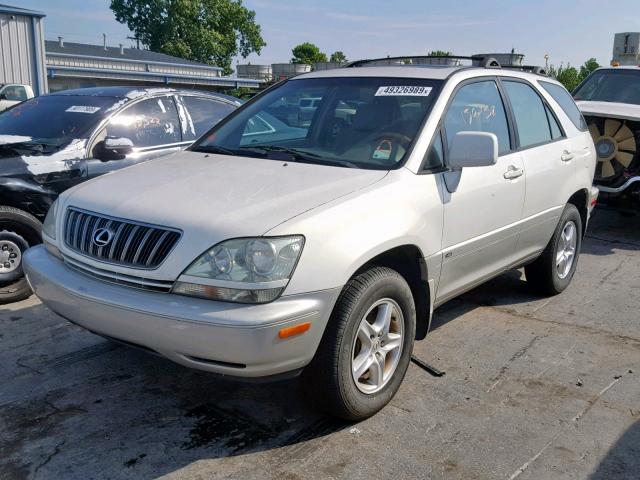 JTJGF10U010091730 - 2001 LEXUS RX 300 WHITE photo 2