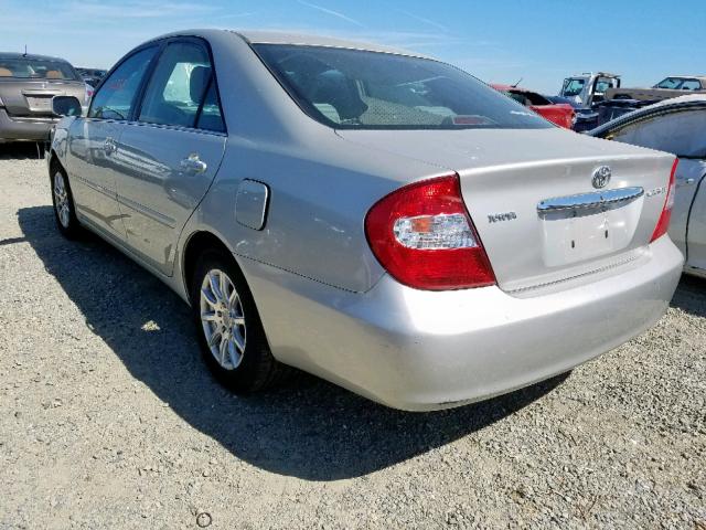 4T1BE32K63U733978 - 2003 TOYOTA CAMRY LE SILVER photo 3