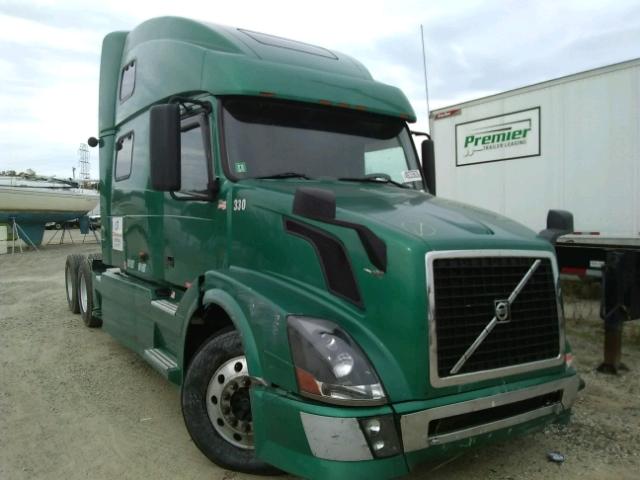 4V4NC9GHX7N456103 - 2007 VOLVO VN VNL GREEN photo 1