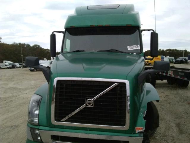 4V4NC9GHX7N456103 - 2007 VOLVO VN VNL GREEN photo 7