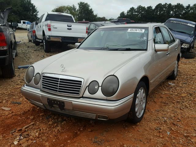 WDBJF25H1XA835766 - 1999 MERCEDES-BENZ E 300TD GOLD photo 2