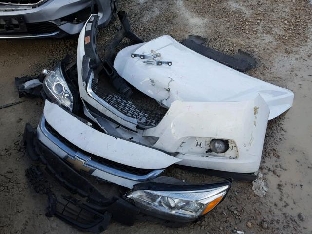 1G11D5SL1FF176695 - 2015 CHEVROLET MALIBU 2LT WHITE photo 9