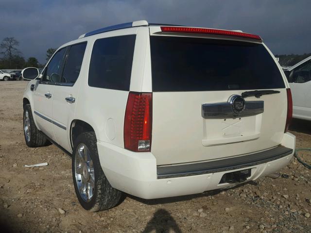 1GYUKEEJ6AR161857 - 2010 CADILLAC ESCALADE H WHITE photo 3