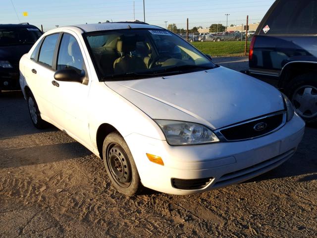 1FAFP34N86W157638 - 2006 FORD FOCUS ZX4 WHITE photo 1