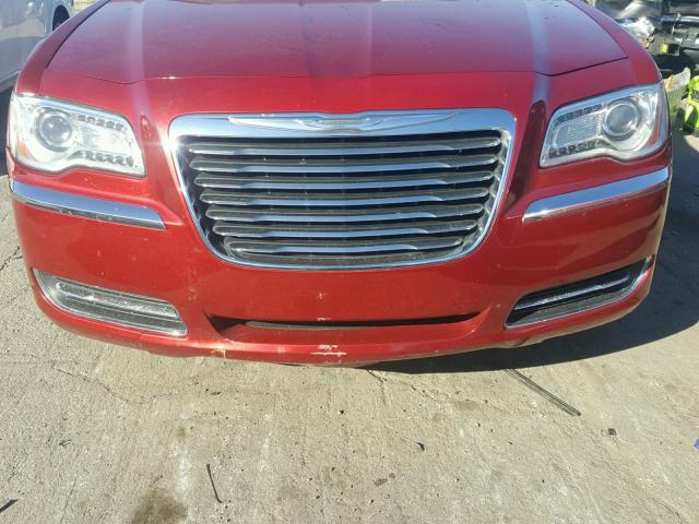 2C3CA4CG9BH530058 - 2011 CHRYSLER 300 RED photo 10