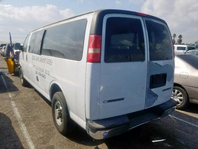 1GAHG39U331164288 - 2003 CHEVROLET EXPRESS G3 WHITE photo 3