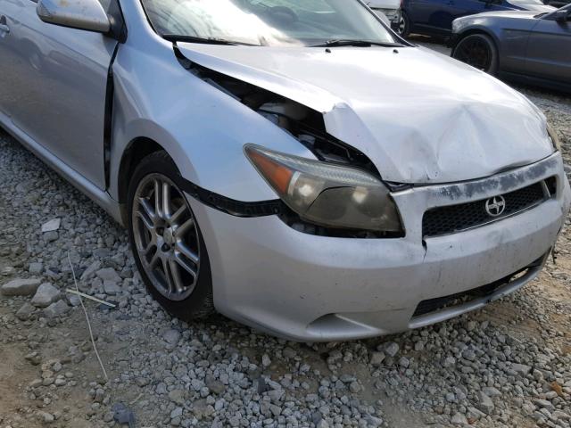 JTKDE177X50003905 - 2005 TOYOTA SCION TC 银色 照片 9