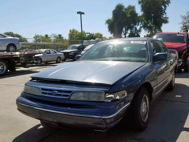 2FALP73W3TX143229 - 1996 FORD CROWN VICT BLUE photo 2