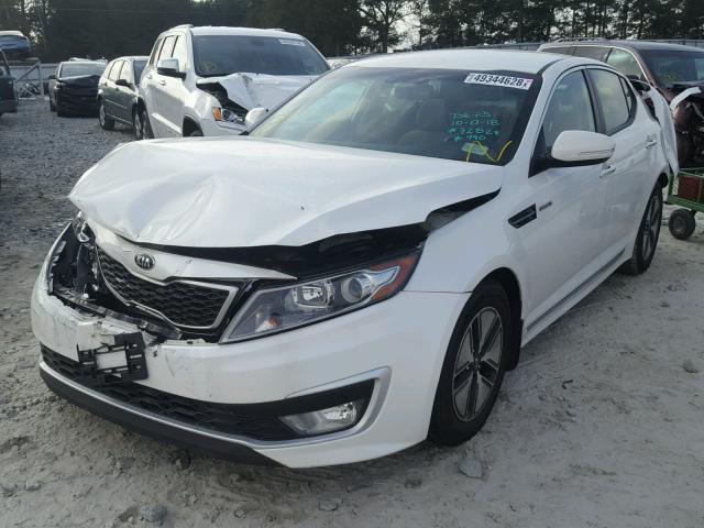 KNAGM4AD9D5057282 - 2013 KIA OPTIMA HYB WHITE photo 2