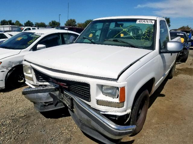 1GTEC14M3TZ531130 - 1996 GMC SIERRA C15 WHITE photo 2